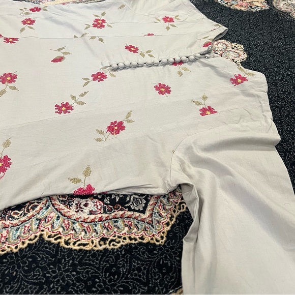 Zara Shahjahan Kurta - Picture 4 of 6